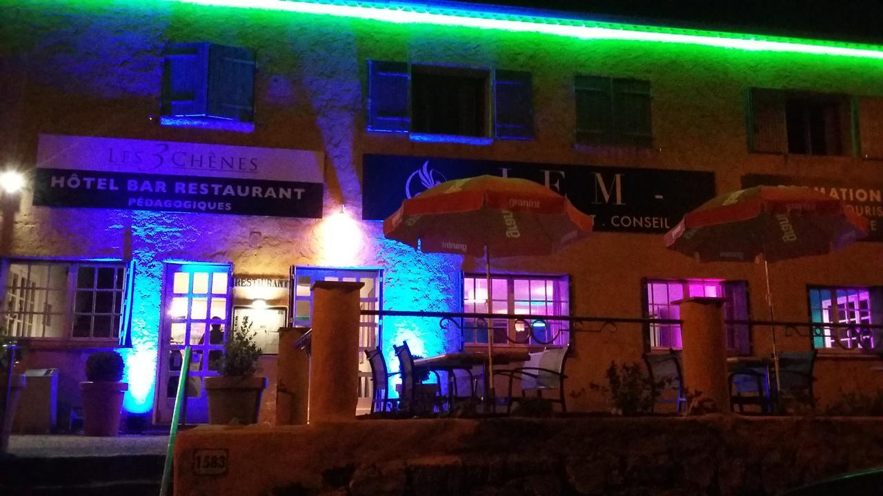 Hotel Restaurant Les 3 Chenes Fréjus Exteriér fotografie