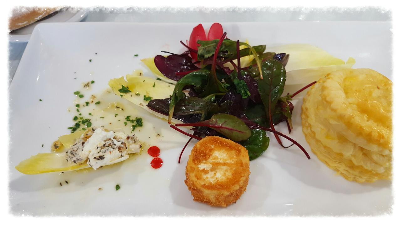 Hotel Restaurant Les 3 Chenes Fréjus Exteriér fotografie